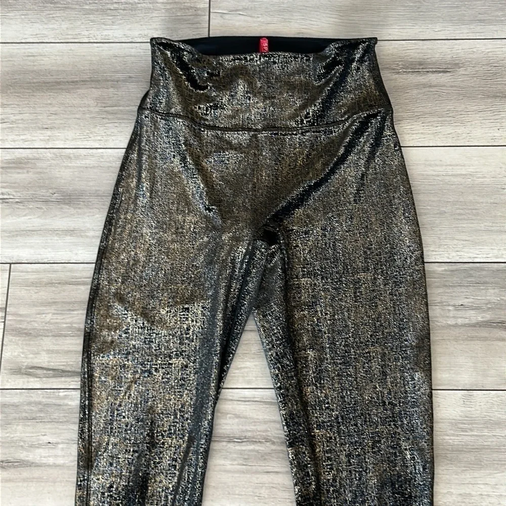 Spanx velvet shine leggings size medium